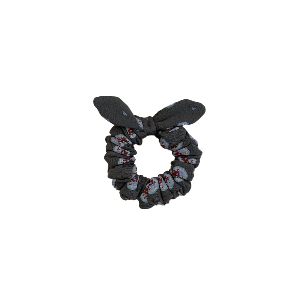 [iver and isla] 23AW-19　pima tie scrunchie - coal cameo floral