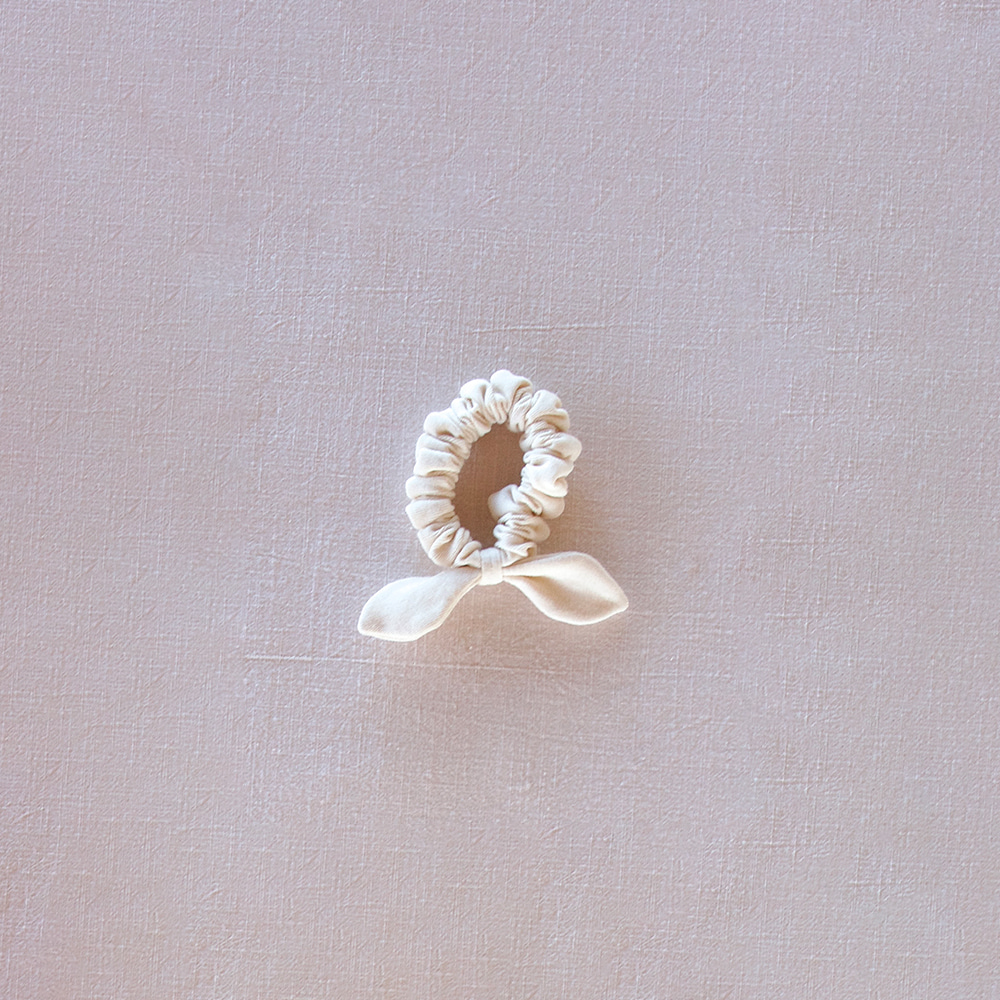 [Iver and Isla] 24SS - 25　bow scrunchie - natural