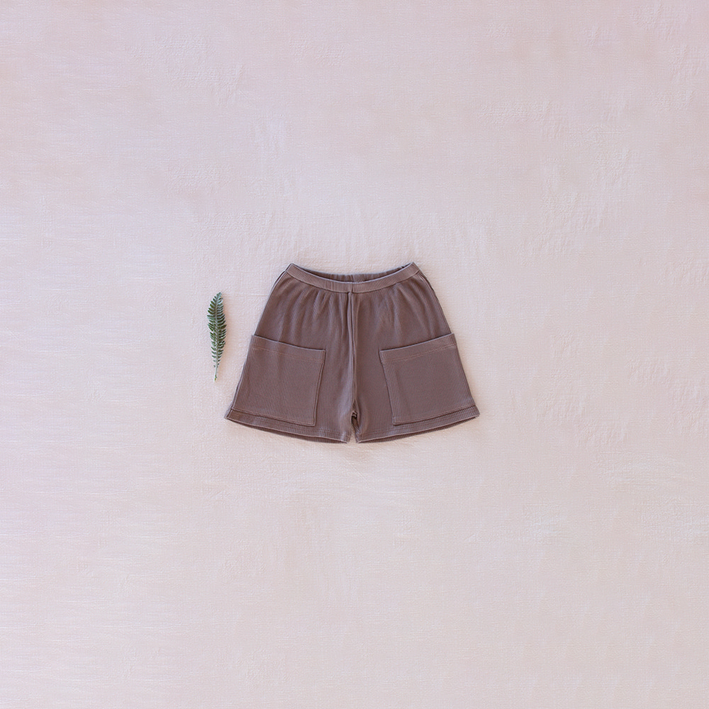[Iver and Isla] 24SS - 23　ribbed pocket shorts - silt